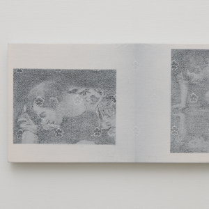 Work 10 書物の化身